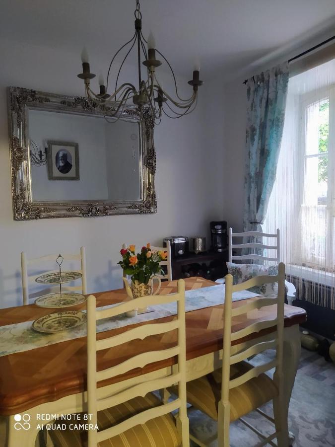 Mountain View Townhouse Quillan Bed & Breakfast Exterior photo